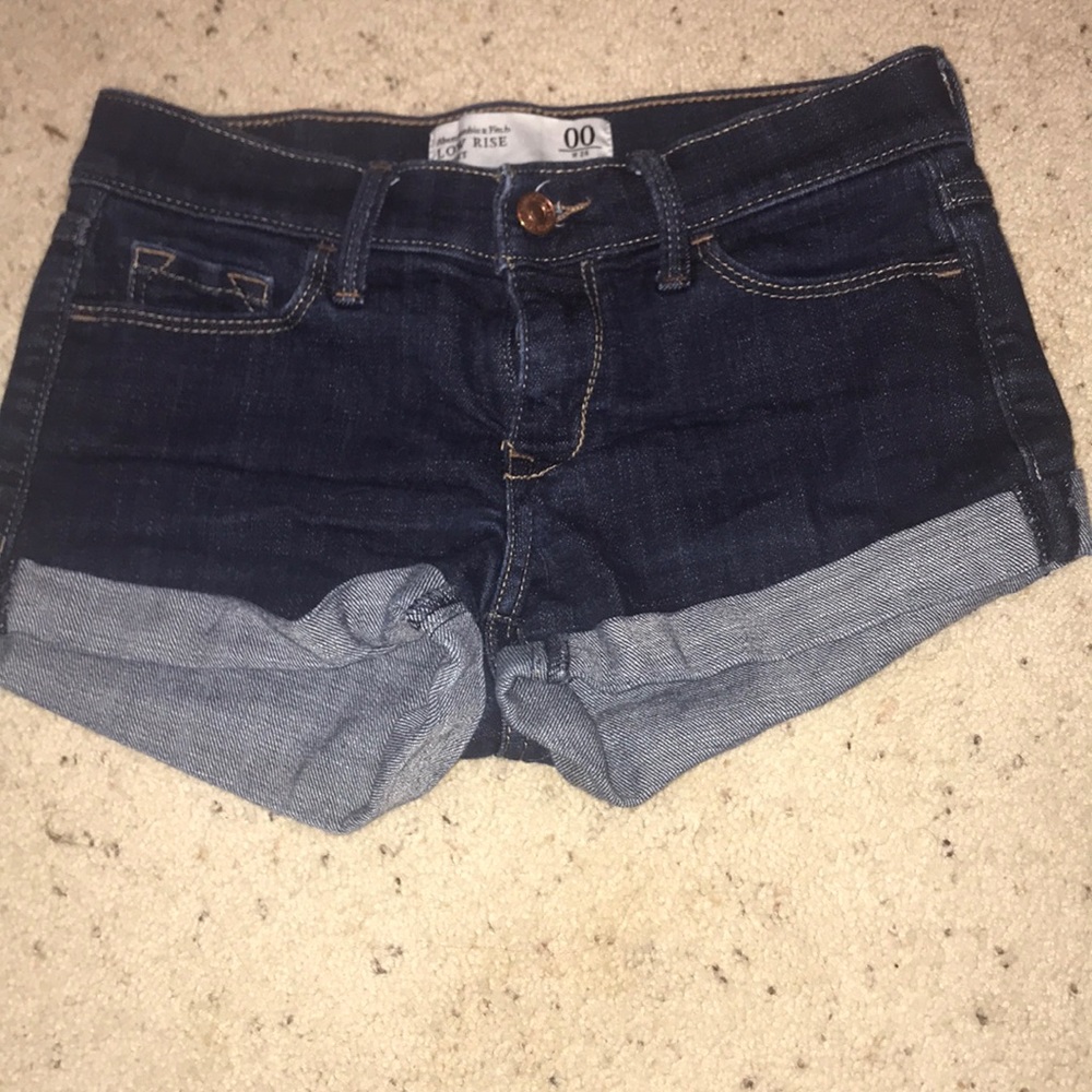 Low rise denim jean shorts